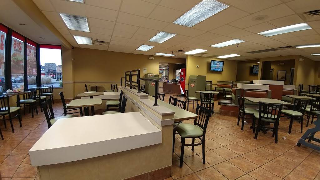 Burger King | restaurant | 9460 Quivira Rd, Lenexa, KS 66215, USA | 9134923467 OR +1 913-492-3467