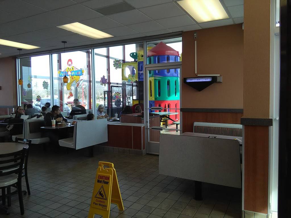 McDonalds | cafe | 845 Bosque Farms Blvd, Bosque Farms, NM 87068, USA | 5058692685 OR +1 505-869-2685