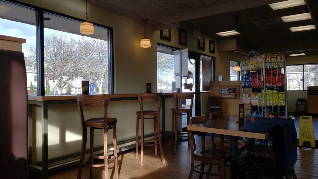 DAngelo Grilled Sandwiches | restaurant | 689 Main St, Falmouth, MA 02540, USA | 5085488980 OR +1 508-548-8980