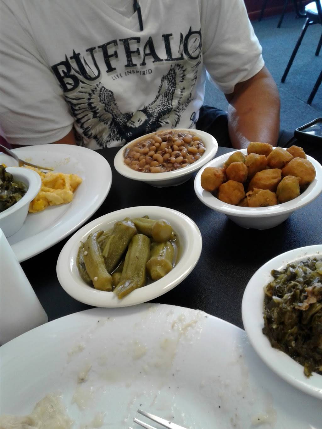 Maes Southern Cafe | restaurant | 4419 US-43 #5, Northport, AL 35473, USA | 2057105488 OR +1 205-710-5488