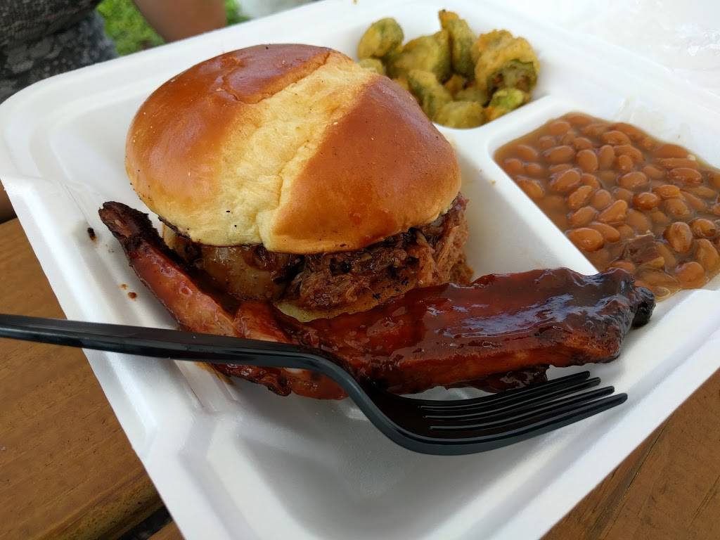 Red Wagon BBQ | restaurant | 1018 E Magnolia St, Arcadia, FL 34266, USA | 8632441510 OR +1 863-244-1510