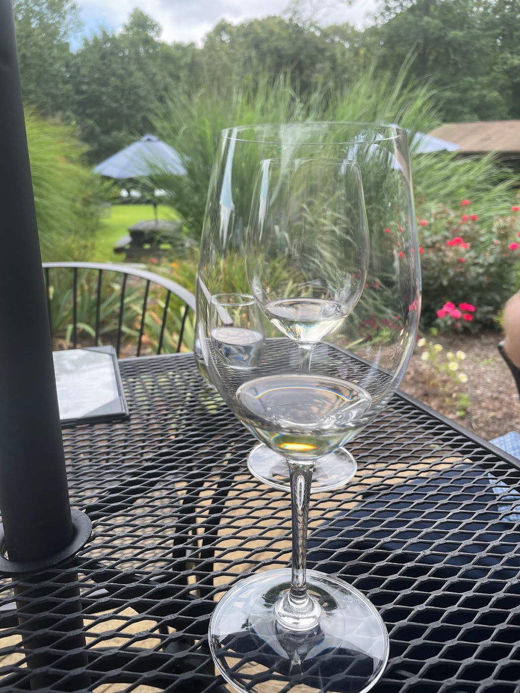 The Vineyards & Winery at Lost Creek | restaurant | 43285 Spinks Ferry Rd, Leesburg, VA 20176, USA | 7034439836 OR +1 703-443-9836