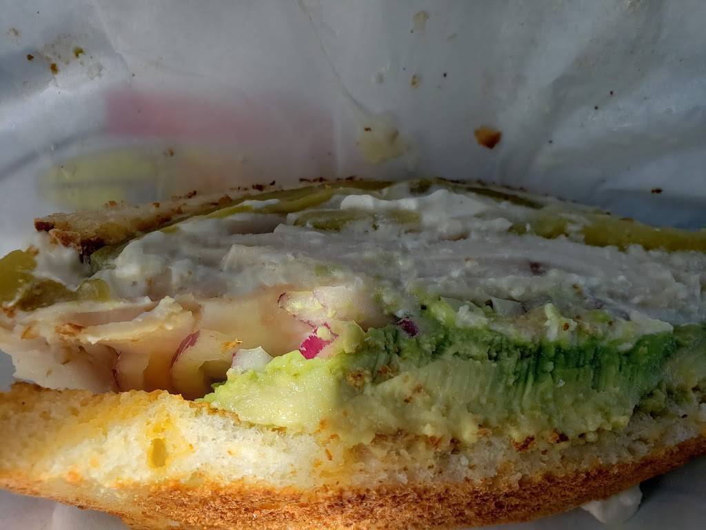 Beach Hut Deli | restaurant | 2210 Taylor Rd, Penryn, CA 95663, USA | 9162592847 OR +1 916-259-2847