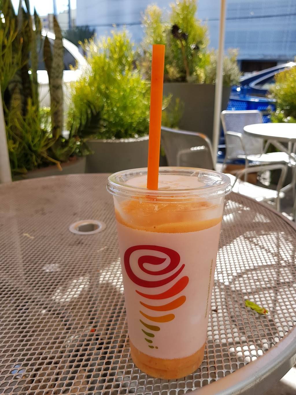 Jamba Juice Beverly Connection | restaurant | 8495 W 3rd St, Los Angeles, CA 90048, USA | 3108559491 OR +1 310-855-9491