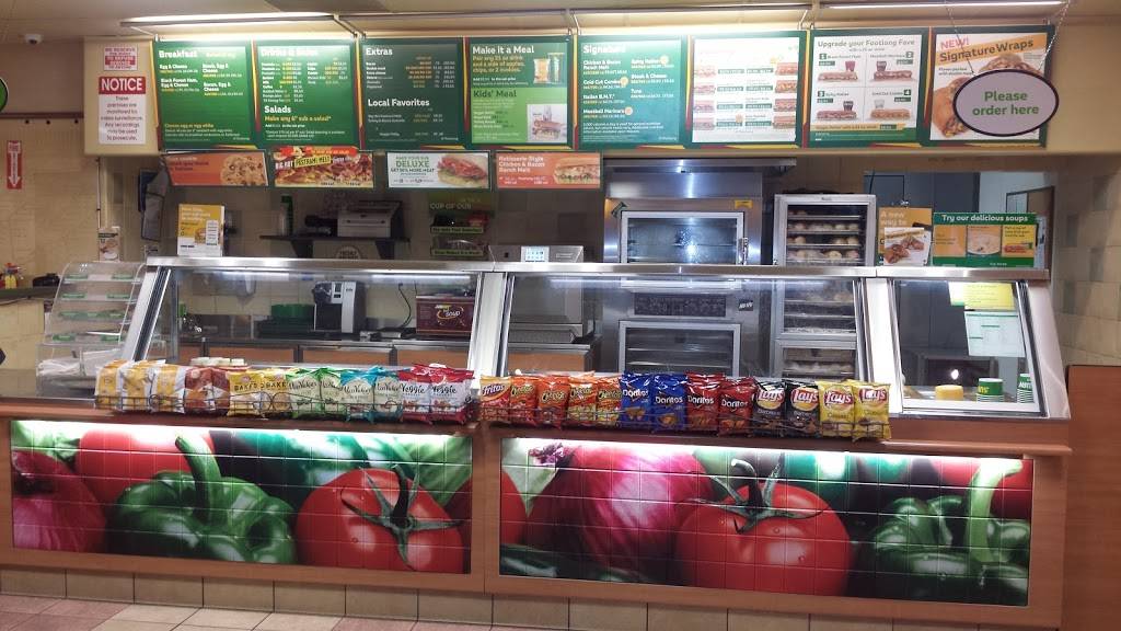 Subway Restaurants | restaurant | 1362 E Bardsley Ave, Tulare, CA 93274, USA | 5596886706 OR +1 559-688-6706