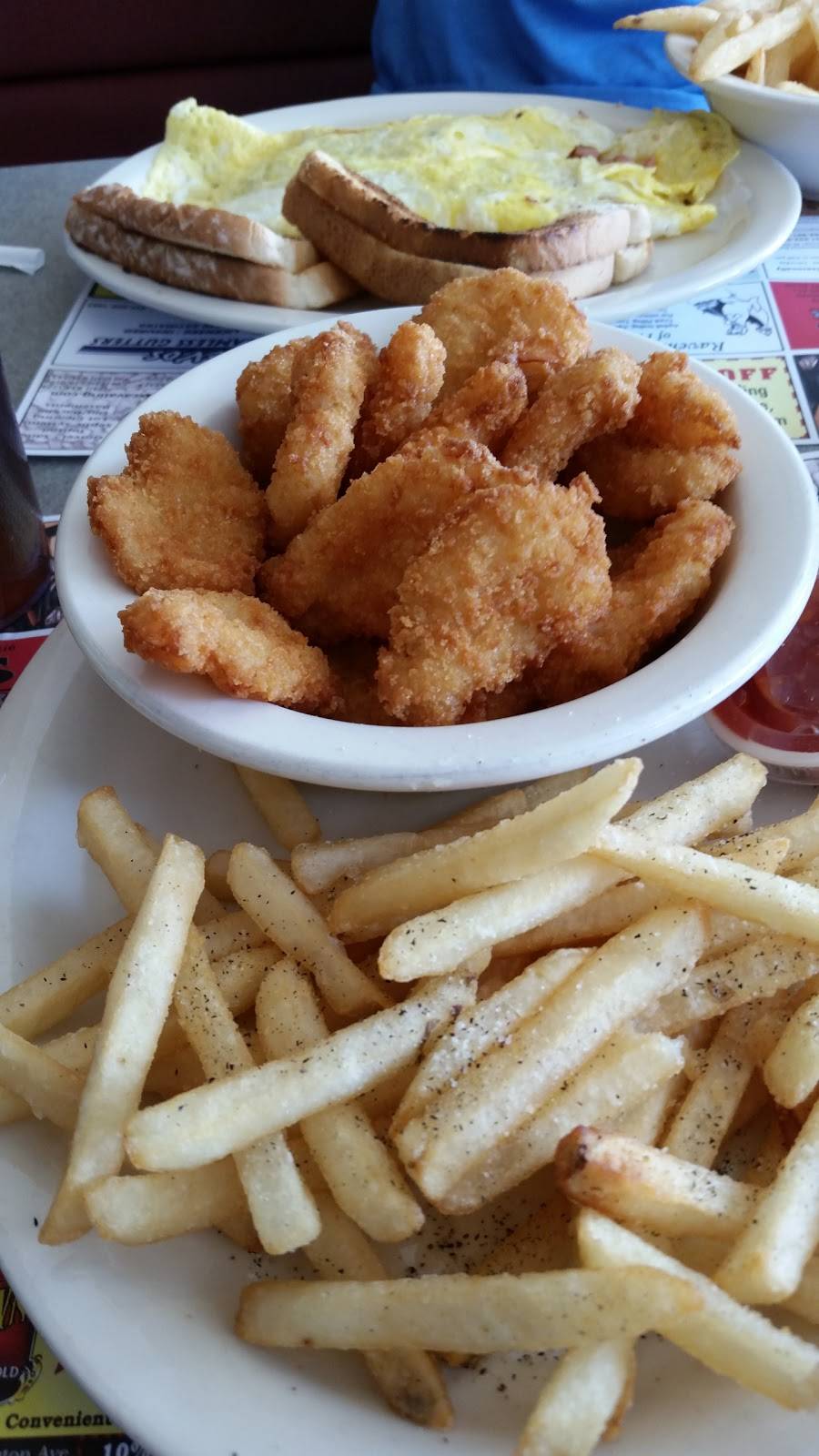 Daniels Restaurant | restaurant | 55 E South Ave, Hesperia, MI 49421, USA | 2318541313 OR +1 231-854-1313