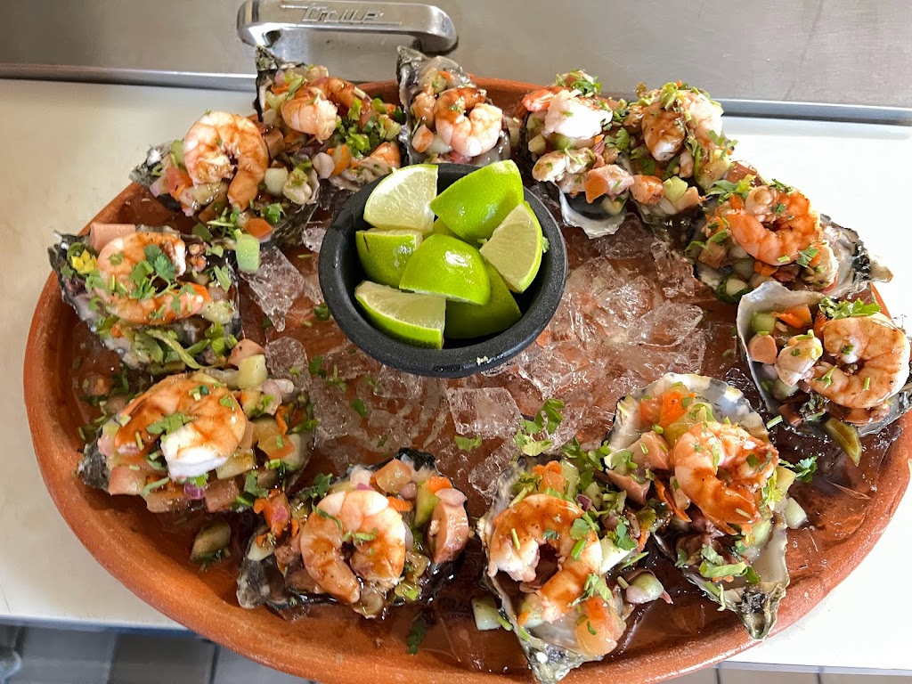 Las Palmitas Michoacan Centro Botanero | restaurant | 907 N Court St, Visalia, CA 93291, USA | 5593727345 OR +1 559-372-7345