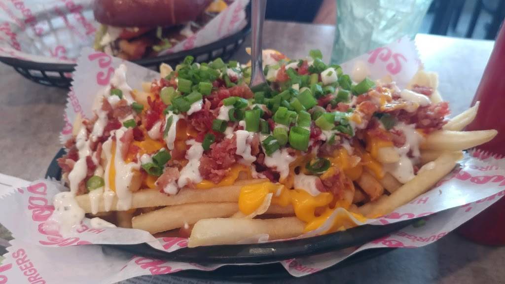 Schoops Hamburgers | restaurant | 1409 S Lake Park Ave, Hobart, IN 46342, USA | 2199477777 OR +1 219-947-7777