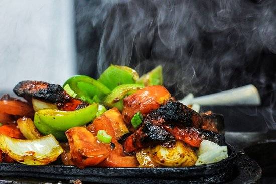 Pariwaar Delights | restaurant | 827 Newark Ave, Jersey City, NJ 07306, USA | 2012171800 OR +1 201-217-1800