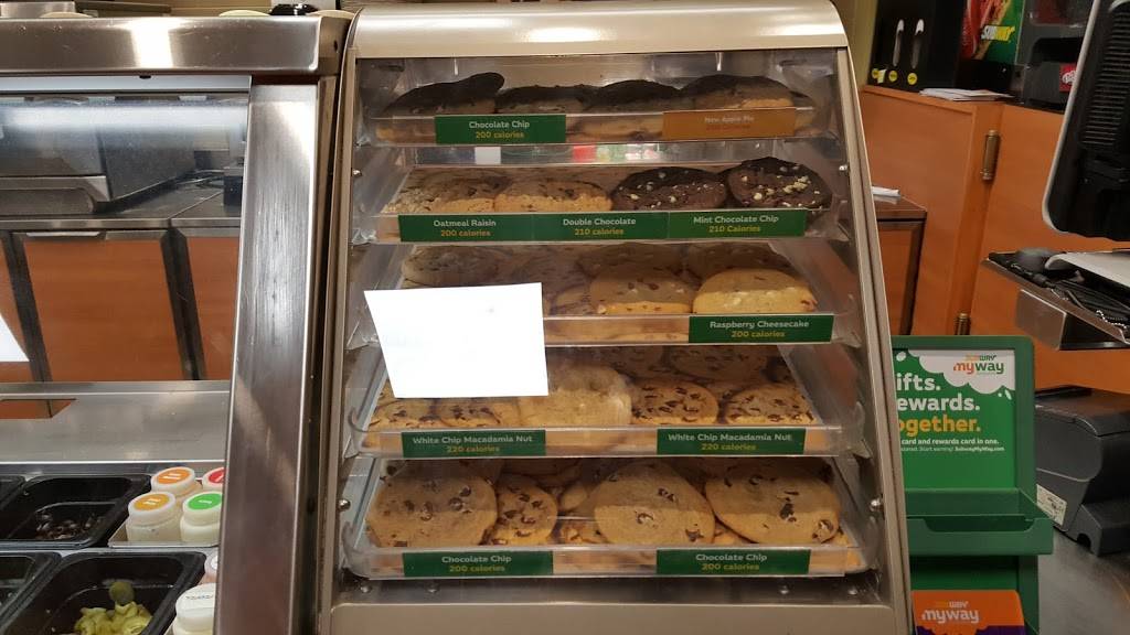 Subway | meal takeaway | 185-24A Horace Harding Expy, Queens, NY 11365, USA | 7188866333 OR +1 718-886-6333