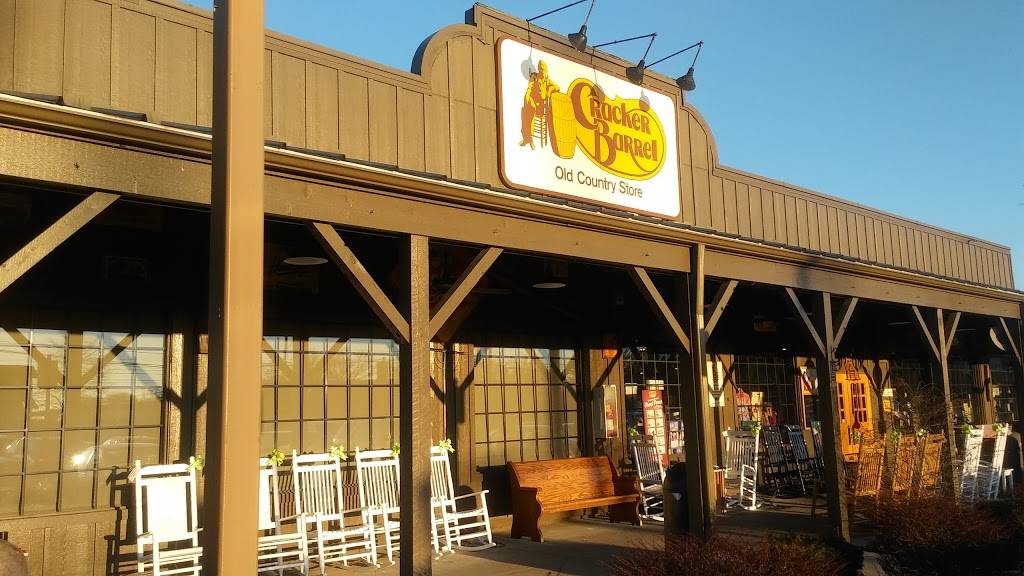 Cracker Barrel Old Country Store | restaurant | 30750 Little Mack Ave, Roseville, MI 48066, USA | 5862935066 OR +1 586-293-5066