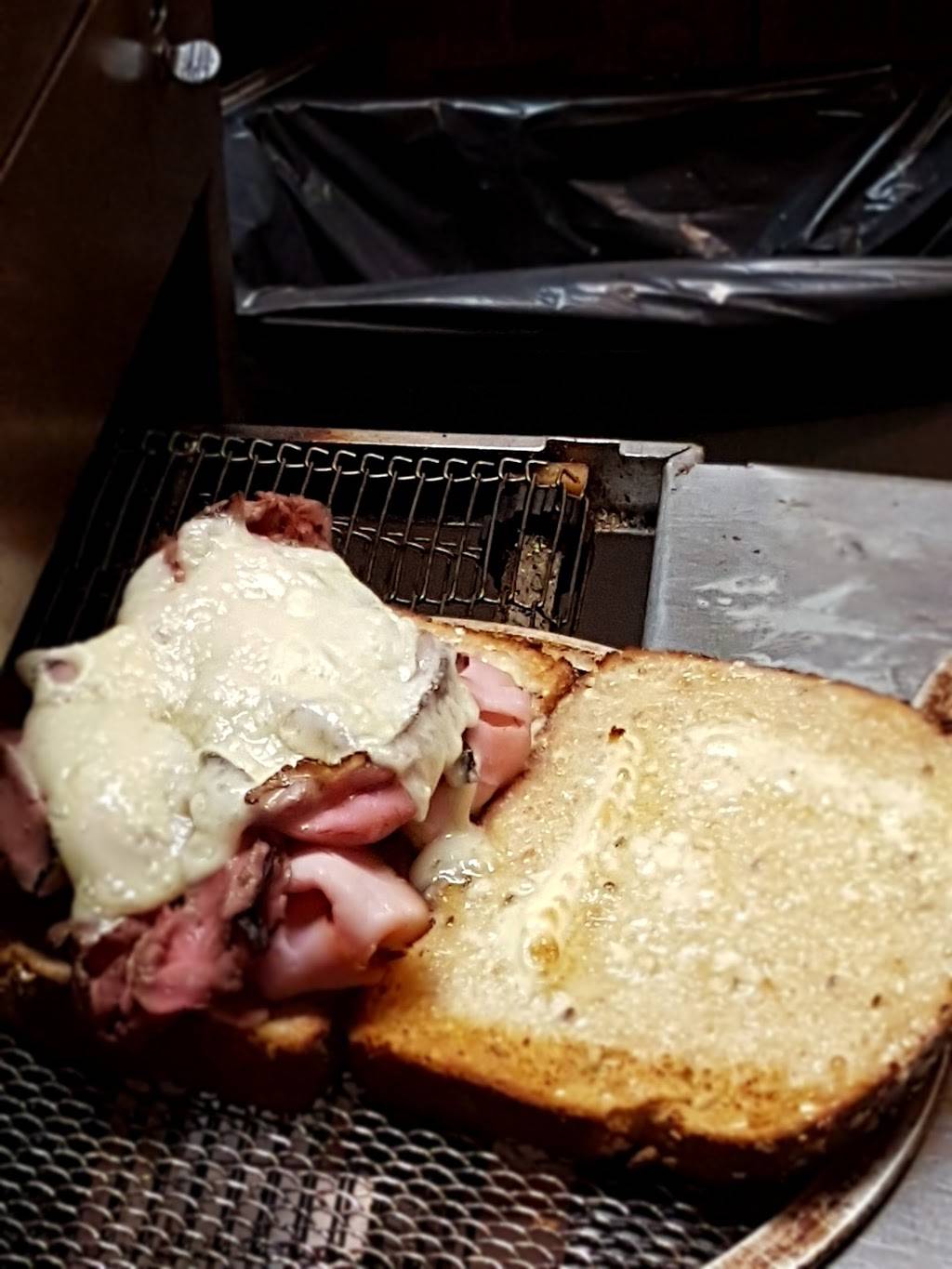 Sno Cafe | restaurant | Snoqualmie Reservation, Snoqualmie, WA 98065, USA | 4258881234 OR +1 425-888-1234