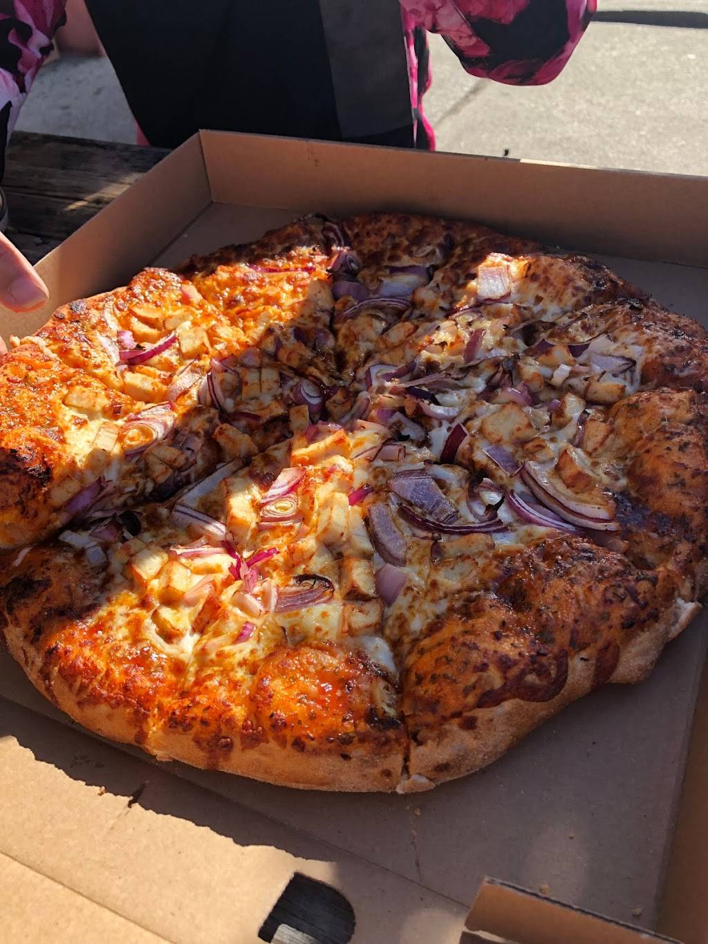 Twice The Deal Pizza | restaurant | 6850 Thorold Stone Rd, Niagara Falls, ON L2J 1B4, Canada | 9053545000 OR +1 905-354-5000