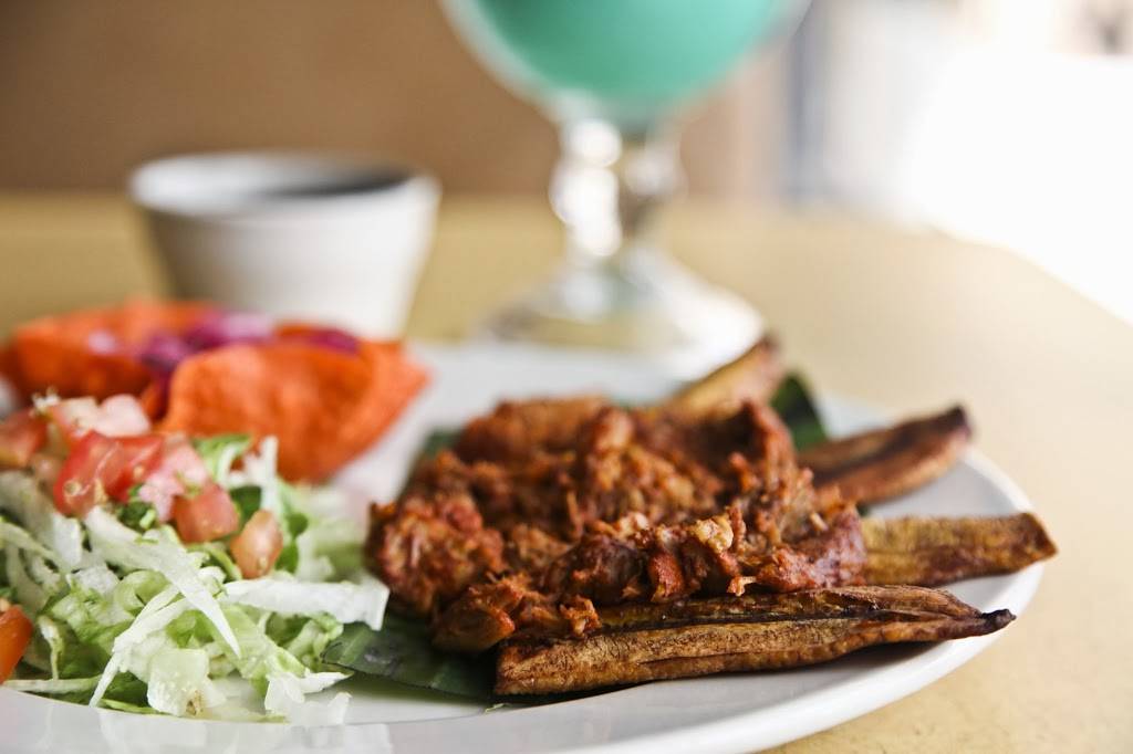 Azul Tequila | restaurant | 4211 S Lamar Blvd A2, Austin, TX 78704, USA | 5124169667 OR +1 512-416-9667