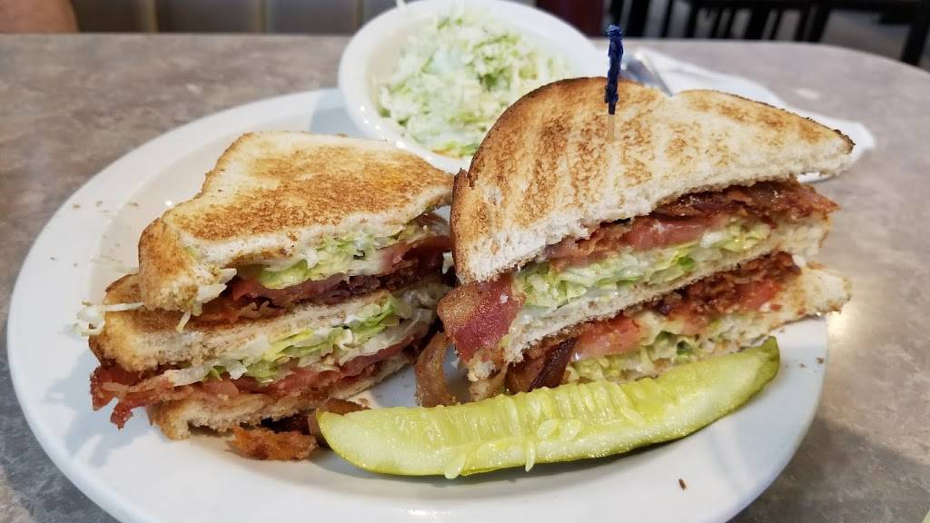 Fairport Family Restaurant | restaurant | 212 High St, Fairport Harbor, OH 44077, USA | 4403547474 OR +1 440-354-7474