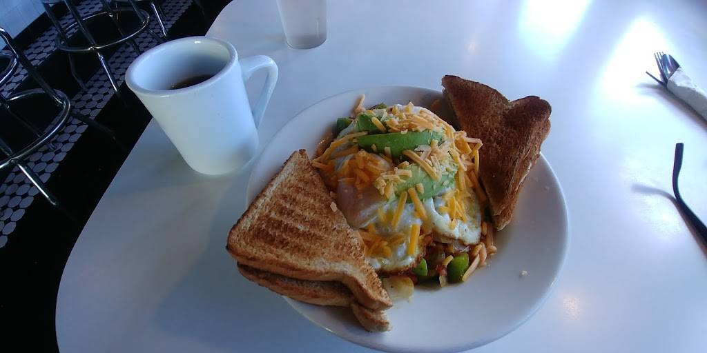 Airport Diner | restaurant | 10 Furlong Dr, Revere, MA 02151, USA | 7812893979 OR +1 781-289-3979