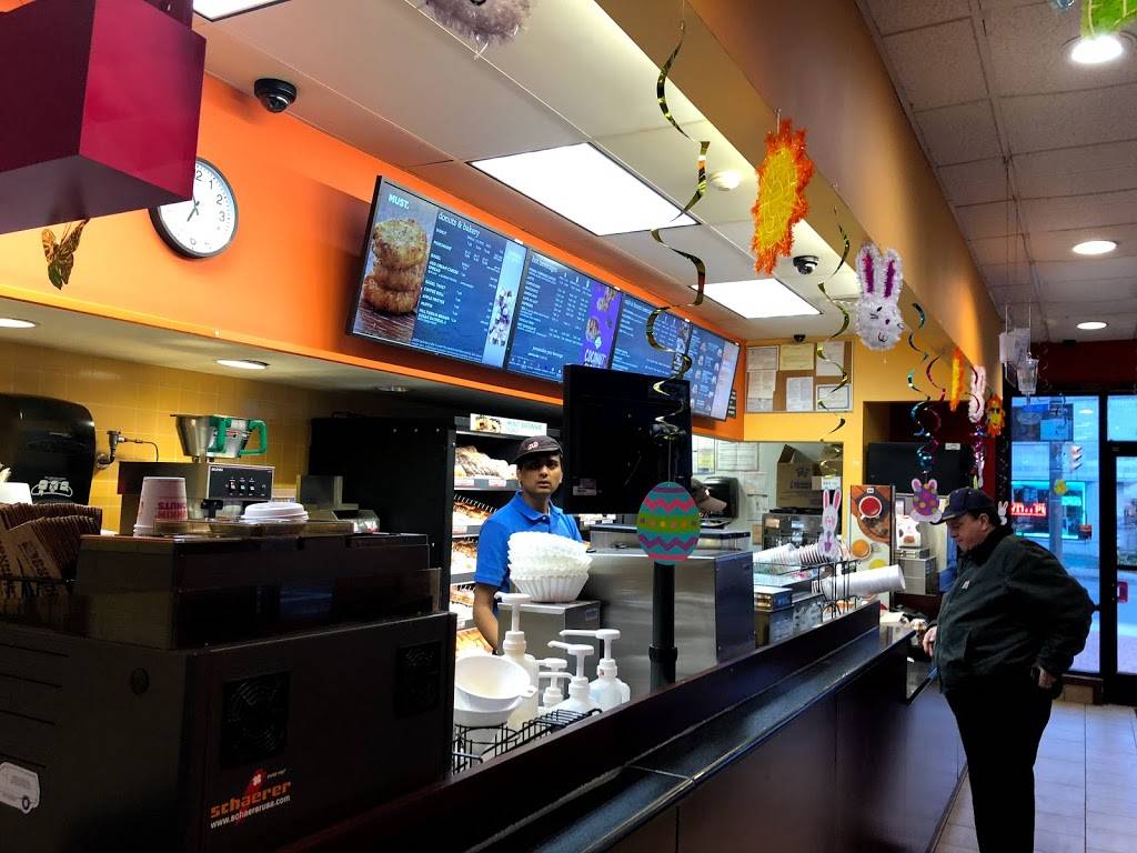 Dunkin | cafe | 165 Main St, Sayville, NY 11782, USA | 6317506107 OR +1 631-750-6107