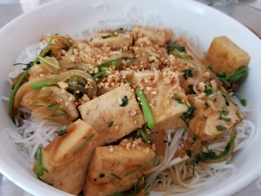 Pho Duy | restaurant | 902 W Drake Rd #1, Fort Collins, CO 80526, USA | 9702211664 OR +1 970-221-1664