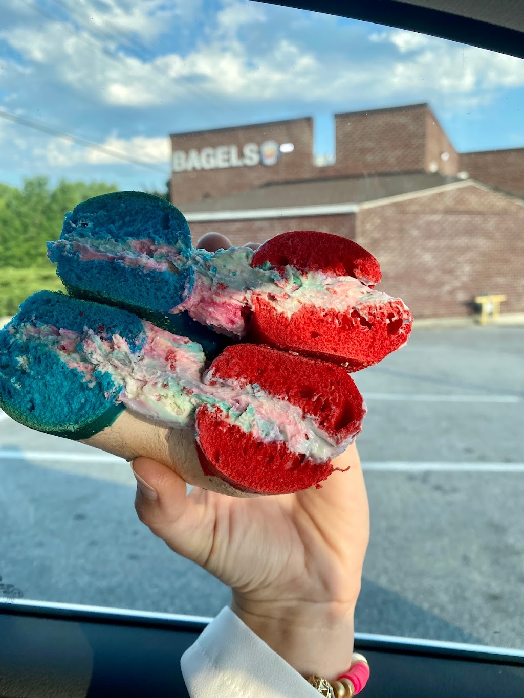 Bluegrass Bagels | bakery | 100 Dickens Rd, Fuquay-Varina, NC 27526, USA | 9192854980 OR +1 919-285-4980