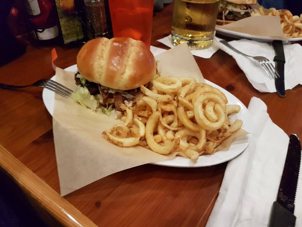 Hooters | restaurant | 1105 Merchants Way, Chesapeake, VA 23320, USA | 7575498585 OR +1 757-549-8585