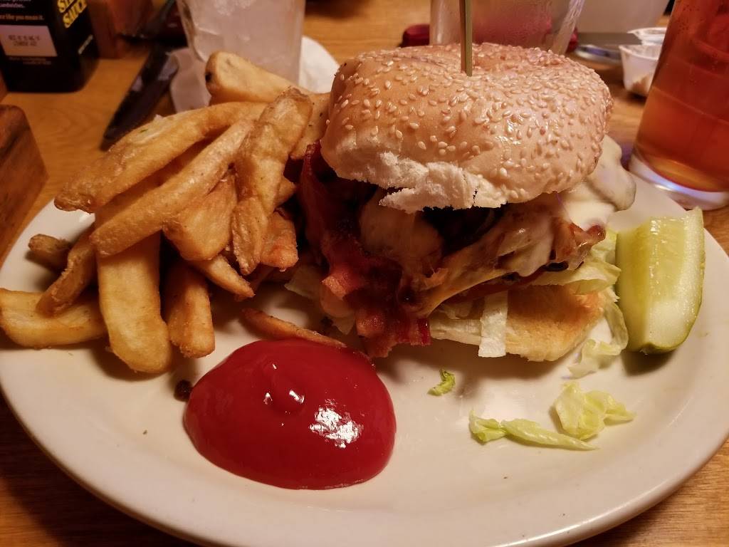 Texas Roadhouse | restaurant | 2520 Corridor Way, Coralville, IA 52241, USA | 3193543489 OR +1 319-354-3489