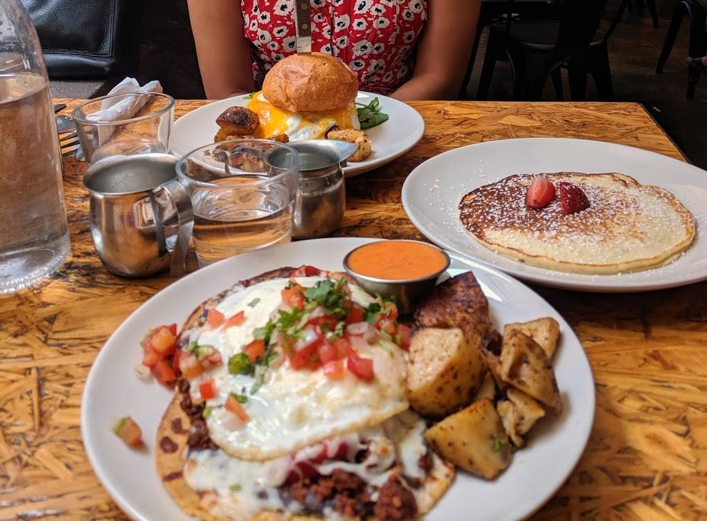 Cafe Lift | restaurant | 428 N 13th St, Philadelphia, PA 19123, USA | 2159223031 OR +1 215-922-3031