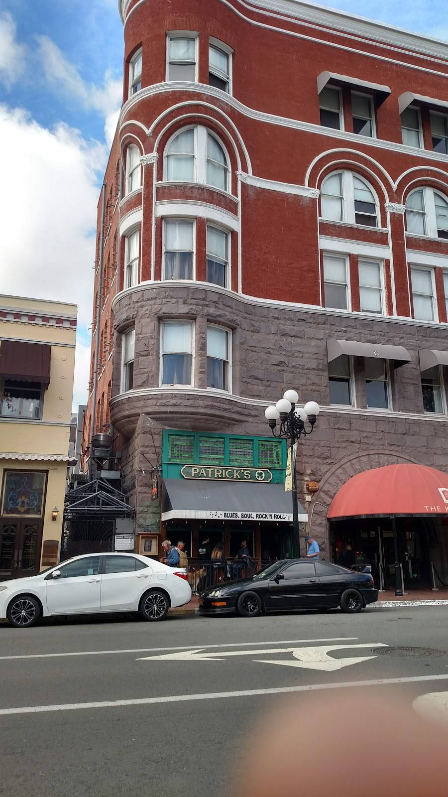 Patricks Gaslamp Pub | restaurant | 428 F St, San Diego, CA 92101, USA | 6192333077 OR +1 619-233-3077