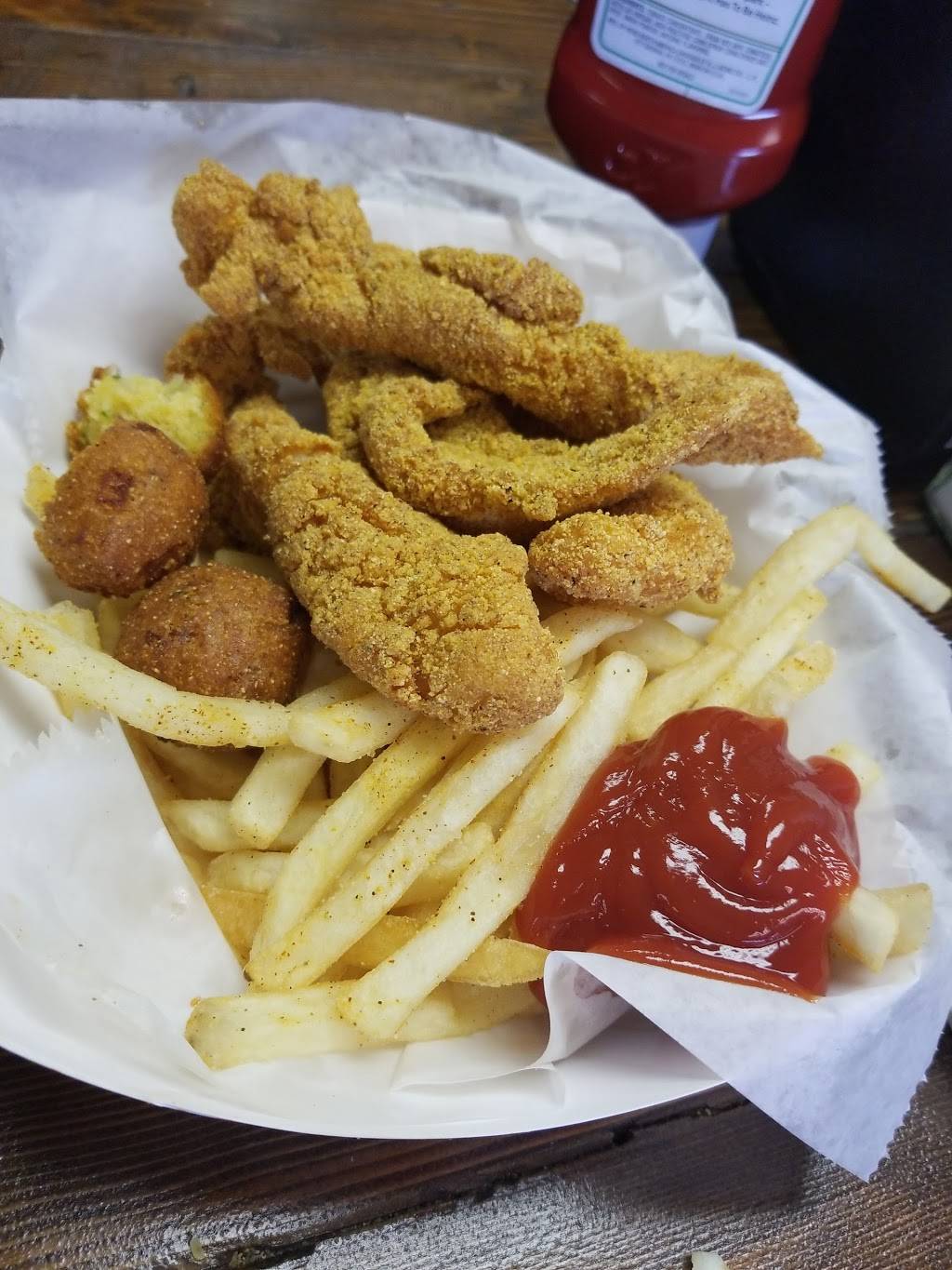 Doe Bellys | restaurant | 300 W Broad St, Forney, TX 75126, USA | 9725522119 OR +1 972-552-2119