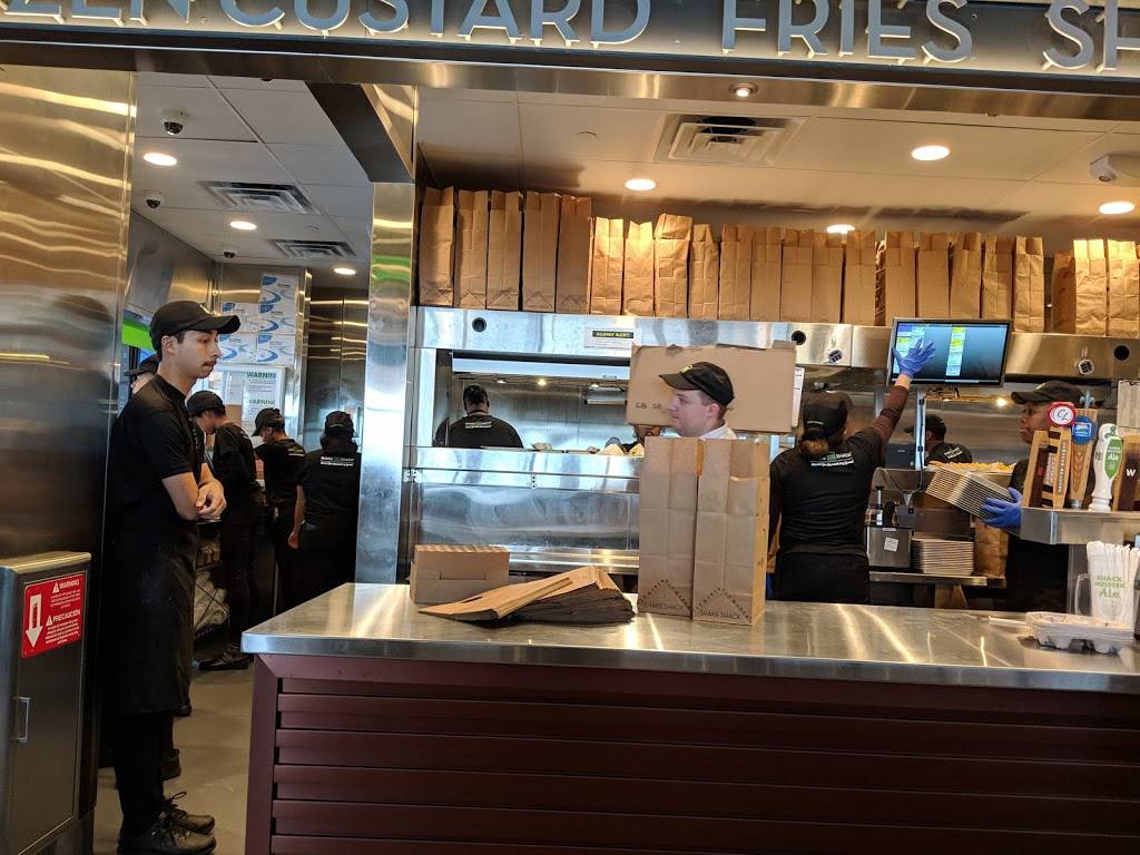 Shake Shack | restaurant | 379 N Central Ave, Hartsdale, NY 10530, USA | 9145298801 OR +1 914-529-8801