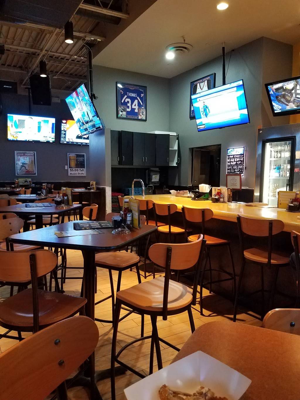Buffalo Wild Wings | meal takeaway | 6910 SW 3rd St, Oklahoma City, OK 73128, USA | 4056034688 OR +1 405-603-4688