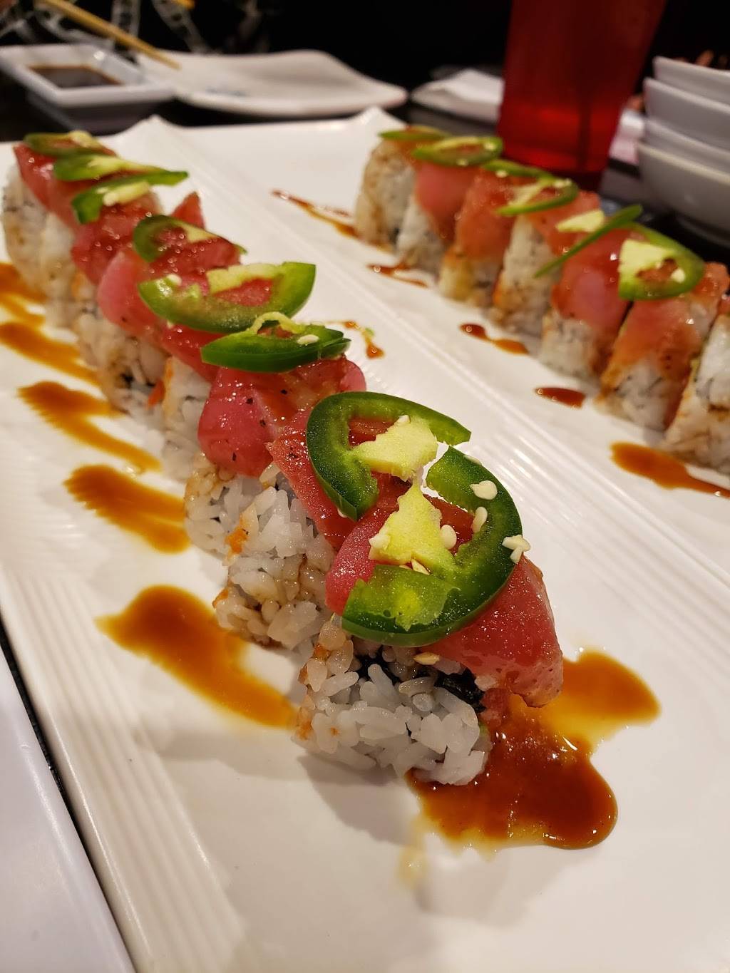 Show Sushi | restaurant | 957 W Arrow Hwy, San Dimas, CA 91773, USA | 9095922911 OR +1 909-592-2911