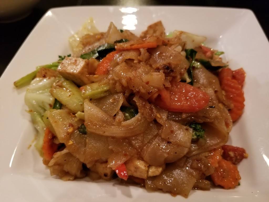 Tasty Thai | restaurant | 510 W Broadway Rd, Tempe, AZ 85282, USA | 4805579999 OR +1 480-557-9999
