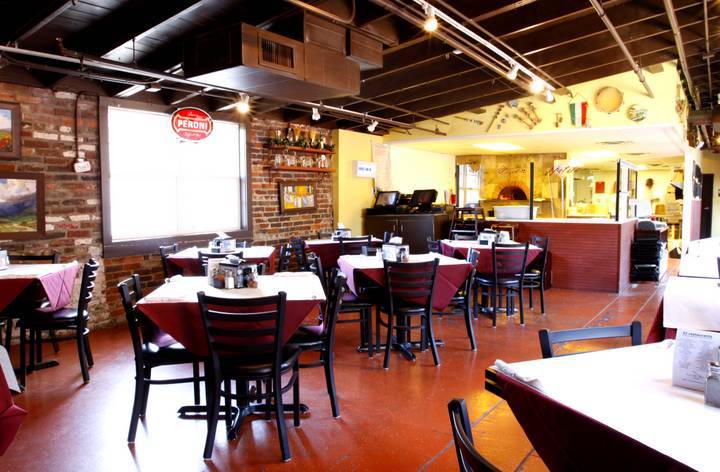 Bella Napoli Pizzeria | restaurant | 1200 Villa Pl #206, Nashville, TN 37212, USA | 6158911387 OR +1 615-891-1387