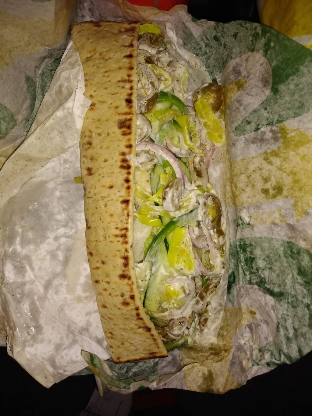 Subway Restaurants | restaurant | 905 US-82 #109, Gainesville, TX 76240, USA | 9406658100 OR +1 940-665-8100