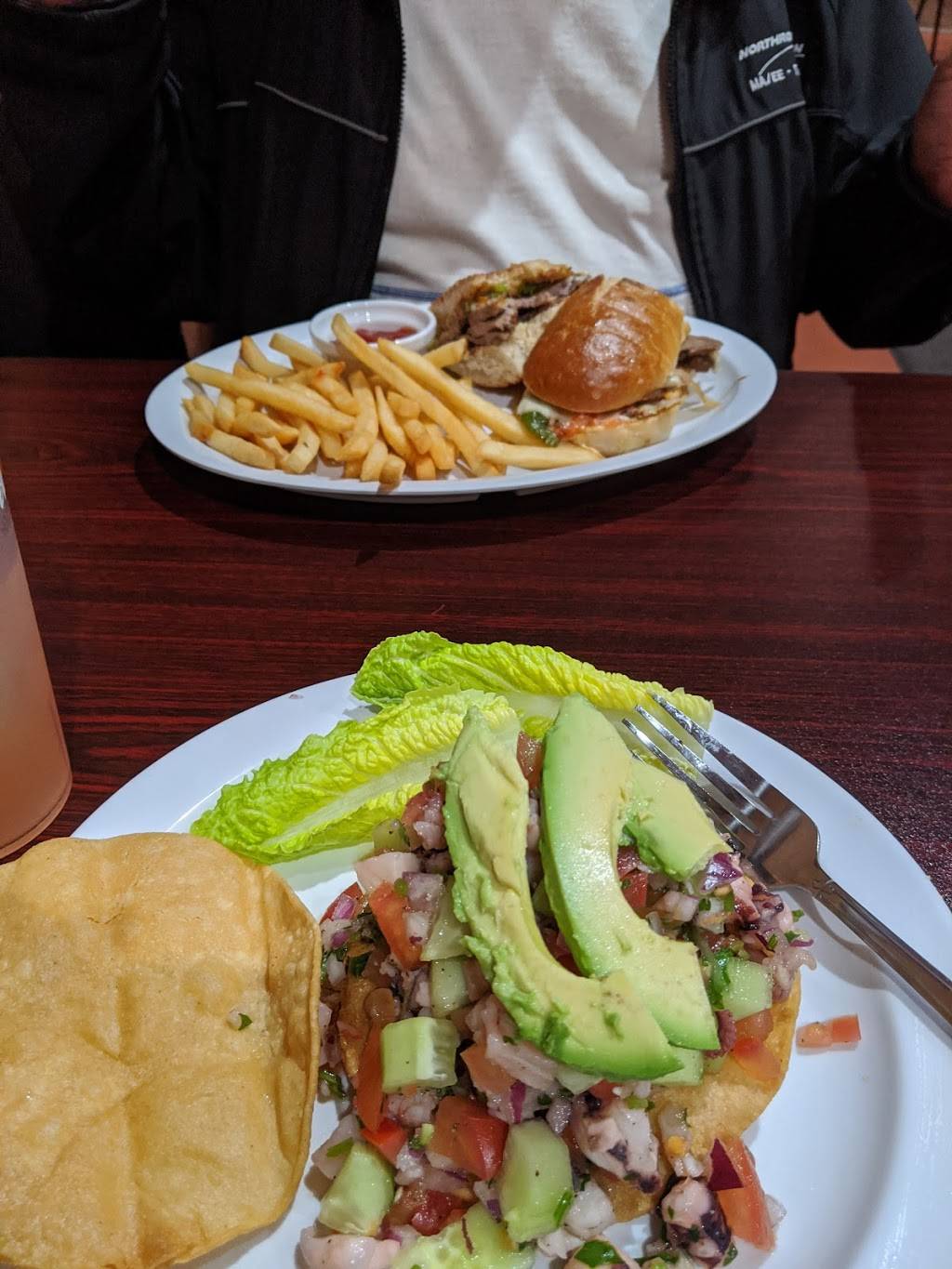 Zafiro Seafood & Grill | restaurant | 650 I St, Los Banos, CA 93635, USA | 2097104606 OR +1 209-710-4606