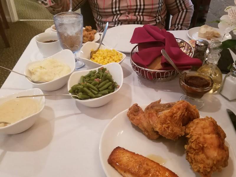 Hollyhock Hill | meal takeaway | 8110 N College Ave, Indianapolis, IN 46240, USA | 3172512294 OR +1 317-251-2294