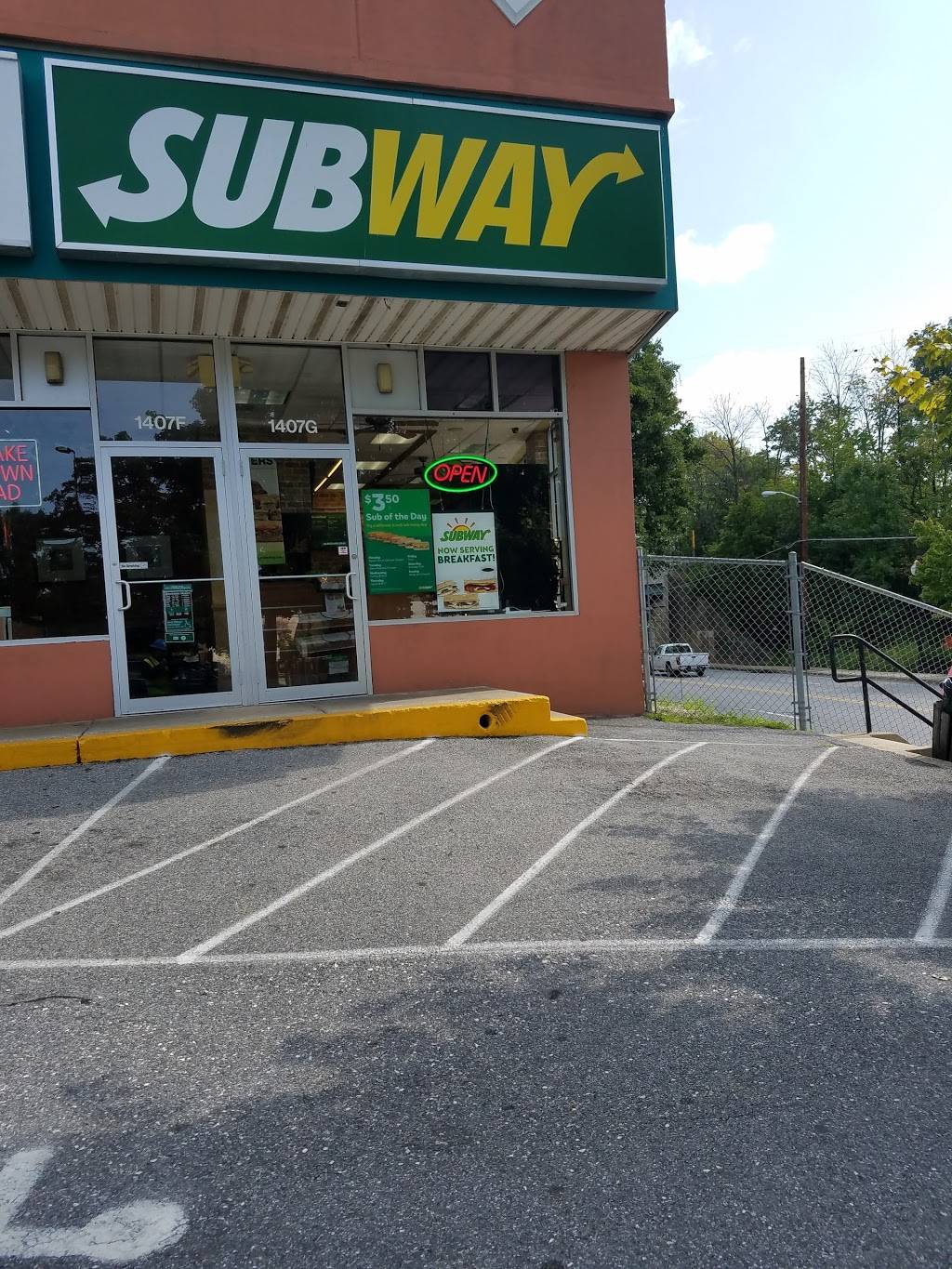 Subway Restaurants | restaurant | 1407 Sulphur Spring Rd G, Baltimore, MD 21227, USA | 4102427802 OR +1 410-242-7802