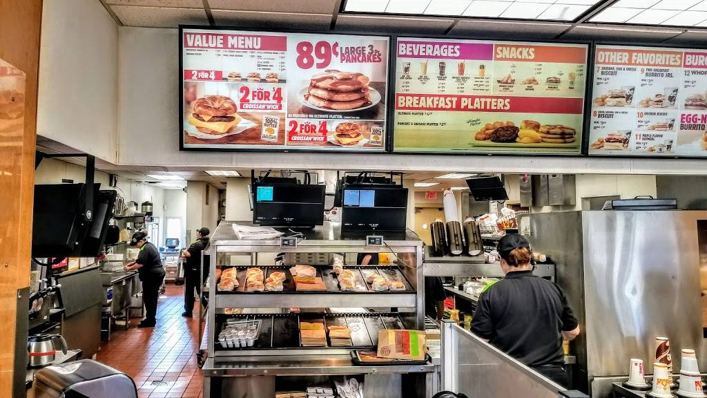 Burger King | restaurant | 1100 N Main St, Shelbyville, TN 37160, USA | 9316849570 OR +1 931-684-9570