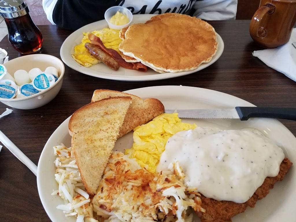 Tres Cafe | restaurant | 1135 Lincoln St, Galesburg, IL 61401, USA | 3092974645 OR +1 309-297-4645