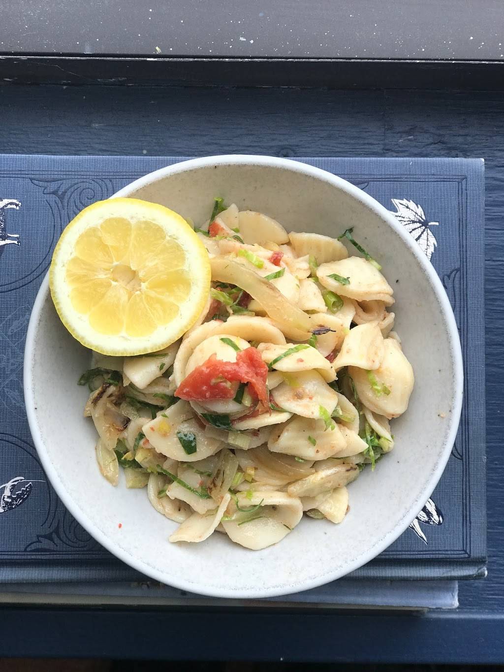 Johnnys Takeaway | restaurant | 168 Spring St, West Roxbury, MA 02132, USA | 6179428243 OR +1 617-942-8243