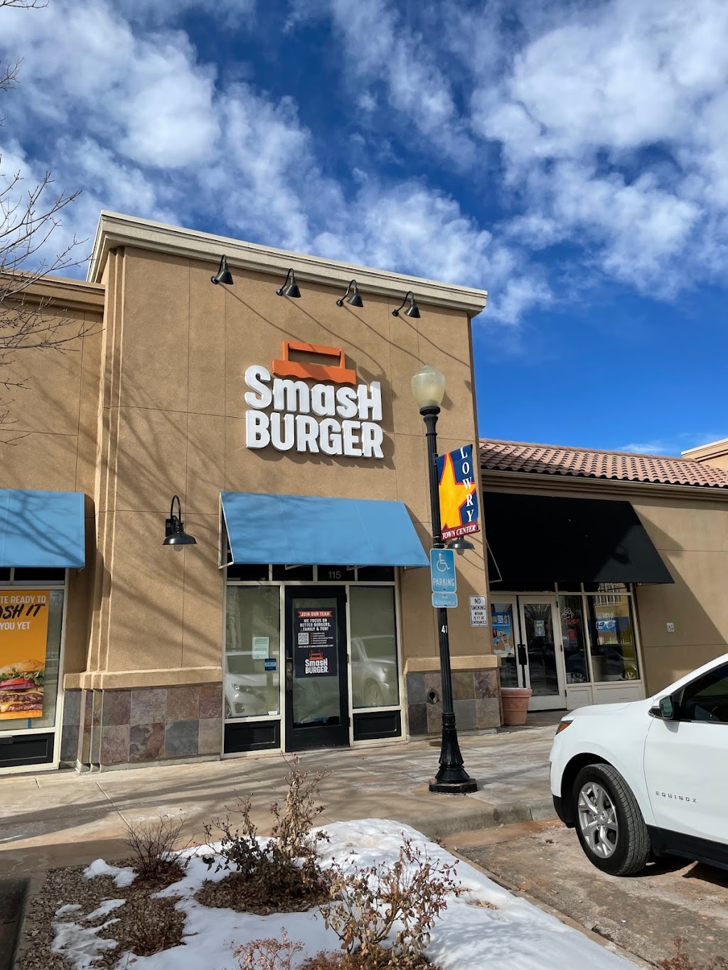 Smashburger | meal takeaway | 200 Quebec St Bldg 100, Unit 115, Denver, CO 80230, USA | 7208656700 OR +1 720-865-6700