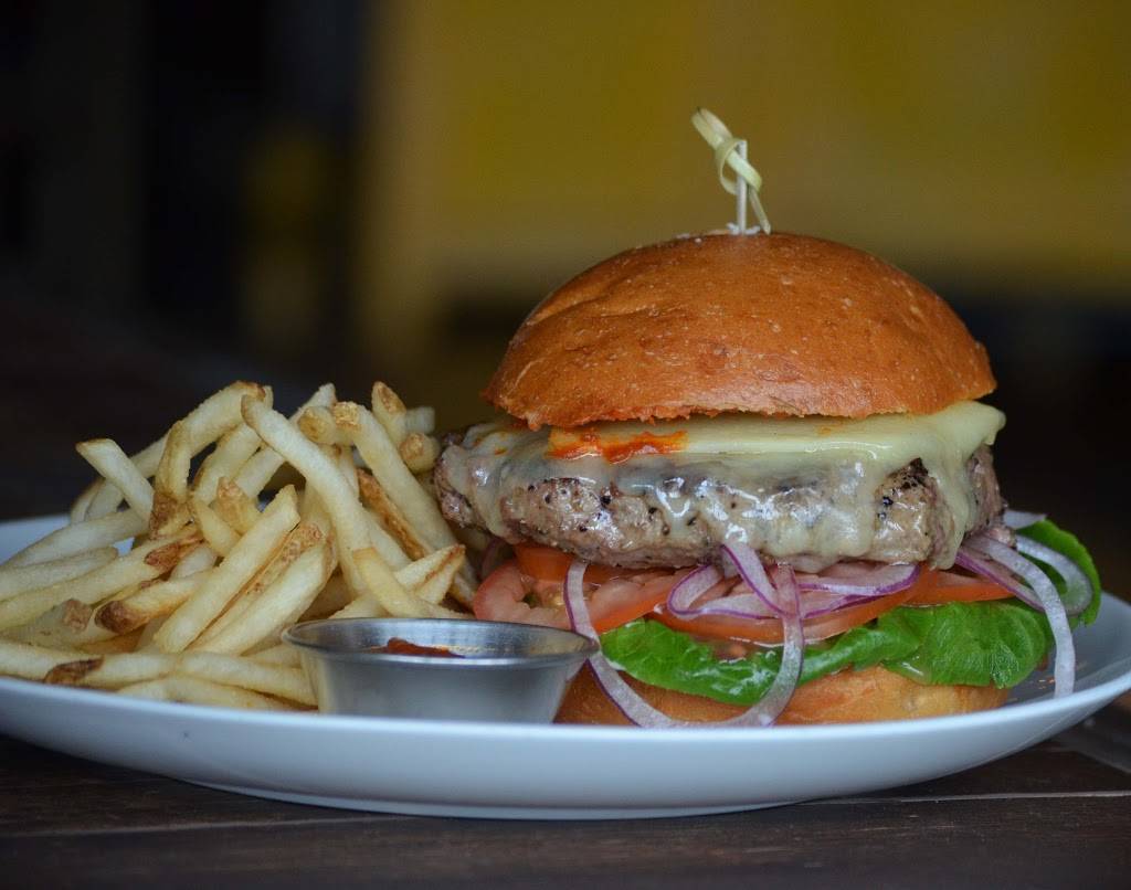 OB Warehouse | restaurant | 4839 Newport Ave, San Diego, CA 92107, USA | 6192221700 OR +1 619-222-1700