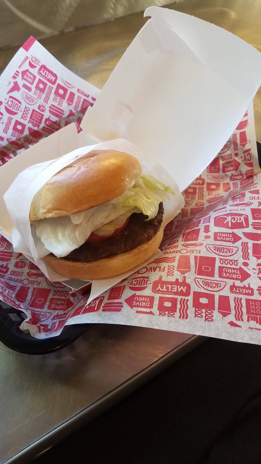 Jack in the Box | restaurant | 2125 N Windsor Ave, Altadena, CA 91001, USA | 6267910932 OR +1 626-791-0932