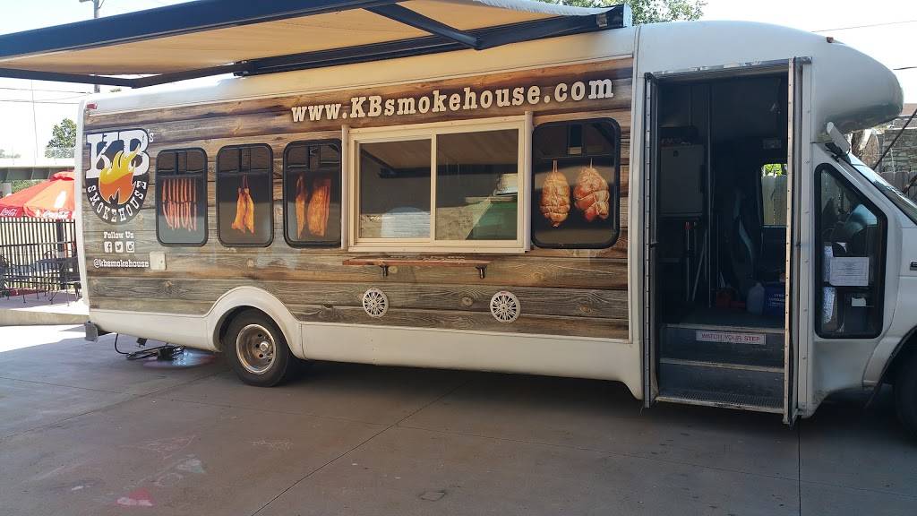 KBs Smokehouse! | restaurant | 830 N Kansas Ave, Topeka, KS 66608, USA | 7858658033 OR +1 785-865-8033
