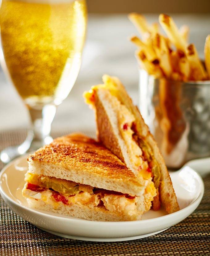 Crossroads Chapel Hill | restaurant | 211 Pittsboro St, Chapel Hill, NC 27516, USA | 9199182777 OR +1 919-918-2777