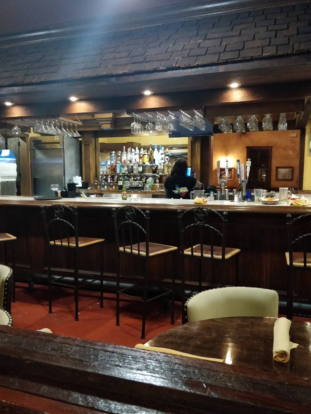 Melanies Bar & Grill | restaurant | 11985 US-87, La Vernia, TX 78121, USA | 8302531134 OR +1 830-253-1134