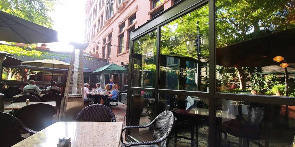 MacKenzies Chop House | night club | 128 S Tejon St, Colorado Springs, CO 80903, USA | 7196353536 OR +1 719-635-3536