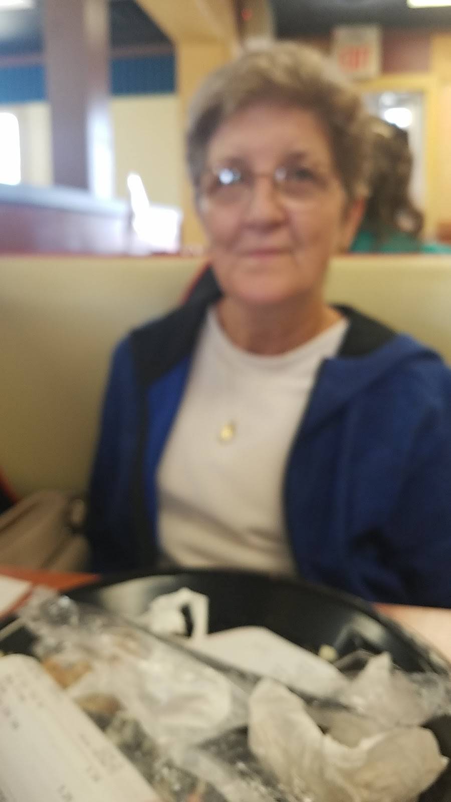 A&W Restaurant | restaurant | 1102 Chillicothe St, Portsmouth, OH 45662, USA | 7403533194 OR +1 740-353-3194