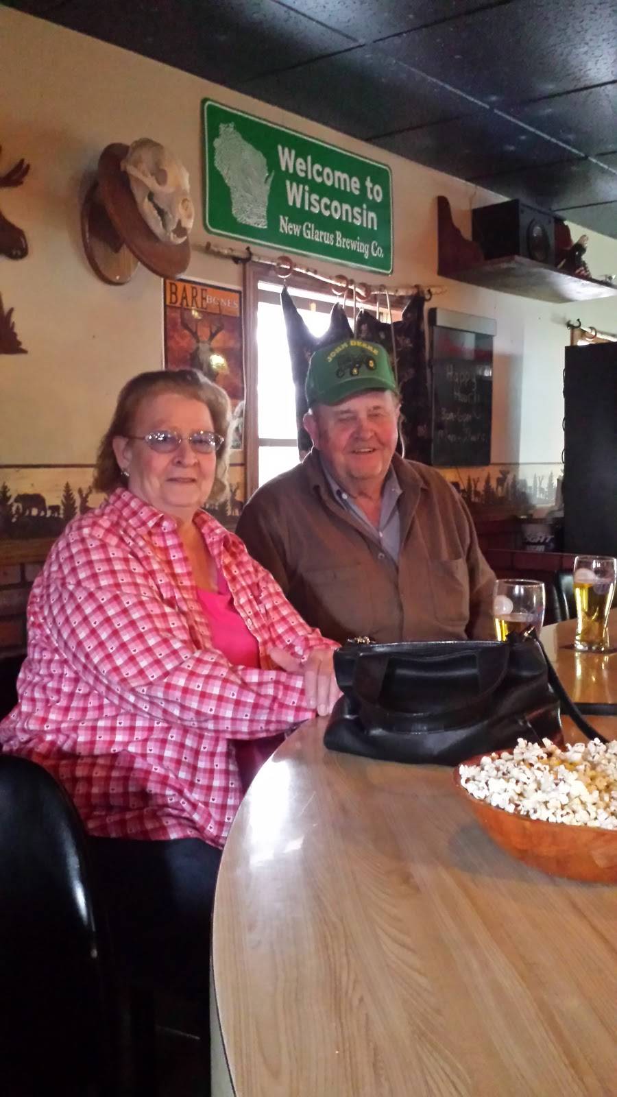 Northern Lights Bar & Grill | restaurant | 160 W State St, Iola, WI 54945, USA | 7154452328 OR +1 715-445-2328