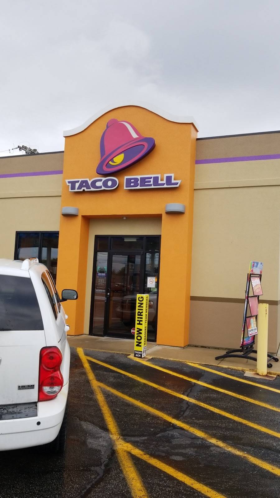 Taco Bell | restaurant | 22210 OH-51, Genoa, OH 43430, USA | 4198559916 OR +1 419-855-9916